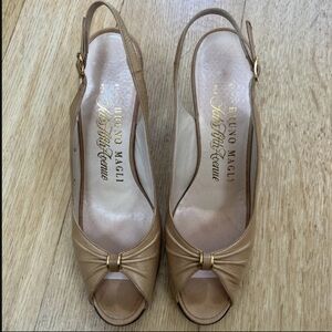Vintage Bruno Magli leather peep toe pumps 6